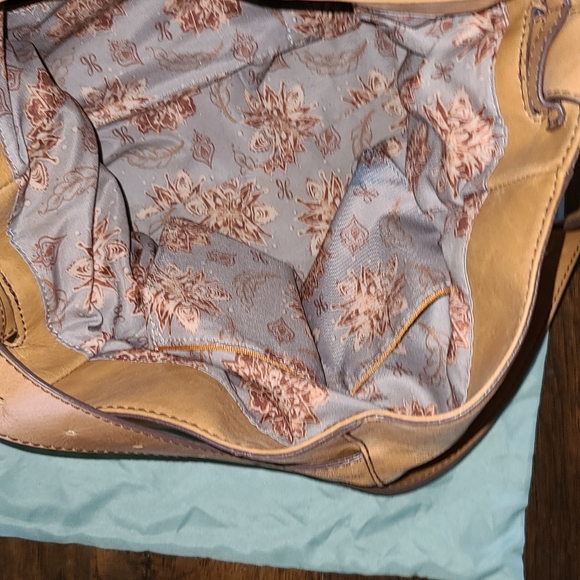 HOBO brand leather purse. - Picture 2 of 3